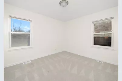 2433 S 17th Avenue, Broadview, IL 60155 - Photo 18