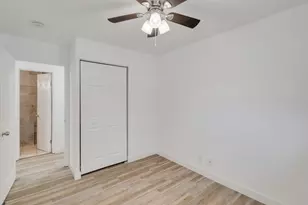 533 Redwood Rd, Bolingbrook, IL 60440 - Photo 8