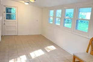 533 Redwood Rd, Bolingbrook, IL 60440 - Photo 6