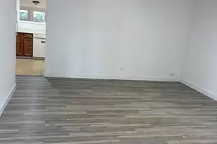 533 Redwood Rd, Bolingbrook, IL 60440 - Photo 2