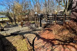 1946 Elmwood Dr E, Quincy, IL 62301 - Photo 28