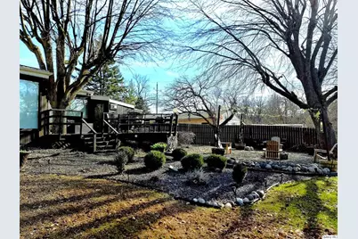 1946 Elmwood Drive East, Quincy, IL 62301 - Photo 32