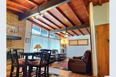 1946 Elmwood Drive East, Quincy, IL 62301 - Photo 6