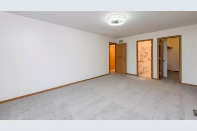 38429 N Creek Court, Beach Park, IL 60087 - Photo 10