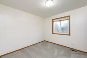 38429 N Creek Ct, Beach Park, IL 60087 - Photo 14