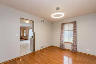 38429 N Creek Ct, Beach Park, IL 60087 - Photo 4