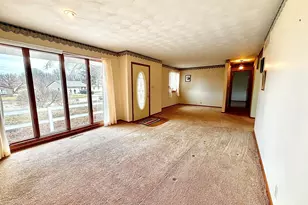 1211 Monroe St, Pecatonica, IL 61063 - Photo 6