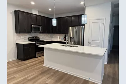 287 Kingsport Drive, South Elgin, IL 60177 - Photo 2