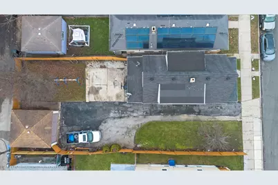 9352 S Woodlawn Avenue, Chicago, IL 60619 - Photo 4