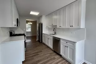 15 Bradley Ln, Hoffman Estates, IL 60169 - Photo 6