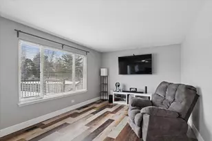 1297 Holly Ct, Antioch, IL 60002 - Photo 10