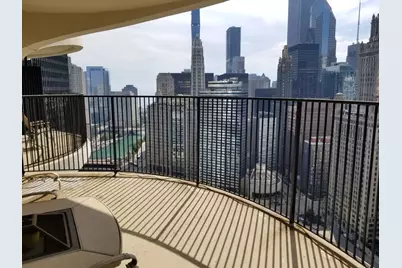 300 N State Street #3910, Chicago, IL 60654 - Photo 6