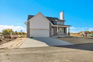 2080 Waters Edge Dr, Minooka, IL 60447 - Photo 2