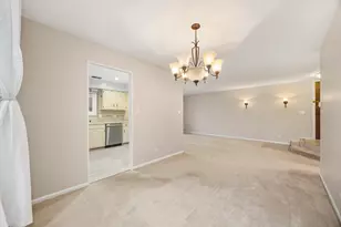 1025 Cottonwood Ct, Wheeling, IL 60090 - Photo 10