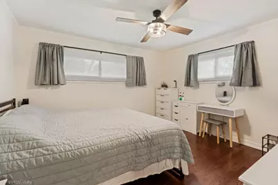 1181 Hiawatha Drive, Elgin, IL 60120 - Photo 12