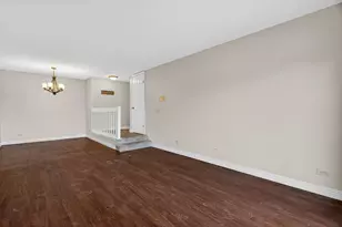 1312 McDowell Rd, Naperville, IL 60563 - Photo 4