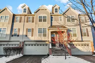 3345 Kentshire Cir, Aurora, IL 60504 - Photo 1