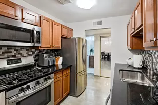 14A Kingery Quarter, Willowbrook, IL 60527 - Photo 10