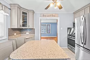 9603 S Albany Ave, Evergreen Park, IL 60805 - Photo 10