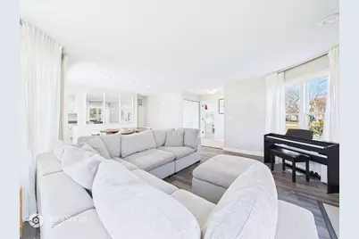 77 Willow Parkway, Buffalo Grove, IL 60089 - Photo 6