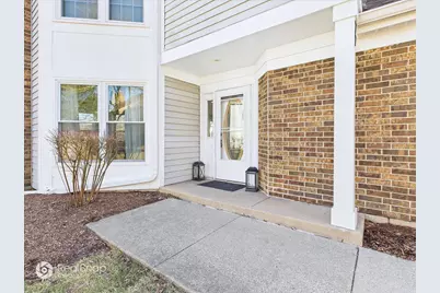 77 Willow Parkway, Buffalo Grove, IL 60089 - Photo 2