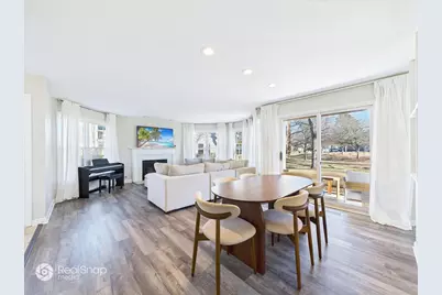 77 Willow Parkway, Buffalo Grove, IL 60089 - Photo 8