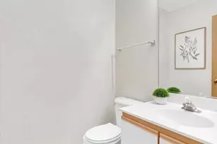 1327 E Fox Chase Dr, Round Lake Beach, IL 60073 - Photo 24