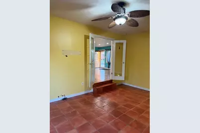 655 W Comstock Avenue, Elmhurst, IL 60126 - Photo 6