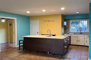 655 W Comstock Ave, Elmhurst, IL 60126 - Photo 2