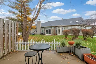 2054 Carillon Dr, Grayslake, IL 60030 - Photo 28