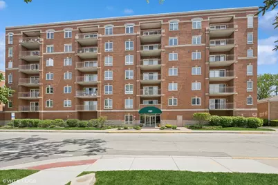 395 Graceland Avenue #208, Des Plaines, IL 60016 - Photo 1