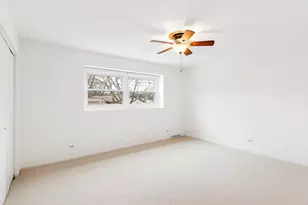 825 Country Club Dr, Libertyville, IL 60048 - Photo 8