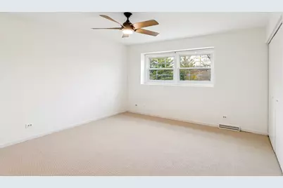 825 Country Club Drive #E, Libertyville, IL 60048 - Photo 10
