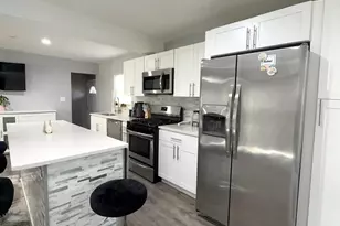 8001 N Elmore St, Niles, IL 60714 - Photo 14