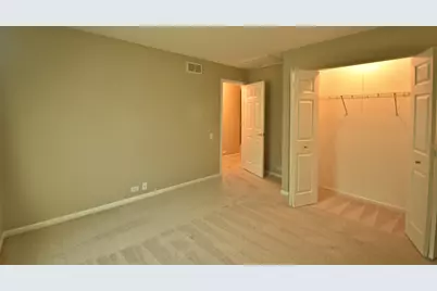 1625 College Green Drive, Elgin, IL 60123 - Photo 14