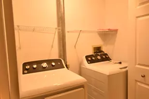 1625 College Green Dr, Elgin, IL 60123 - Photo 10