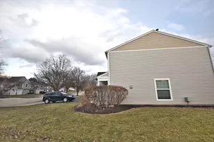 1625 College Green Dr, Elgin, IL 60123 - Photo 20
