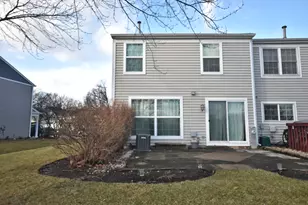 1625 College Green Dr, Elgin, IL 60123 - Photo 18