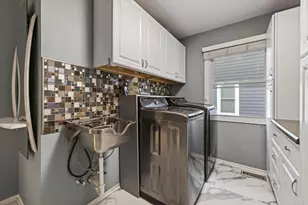 2010 N Oak Wood Dr, Arlington Heights, IL 60004 - Photo 20