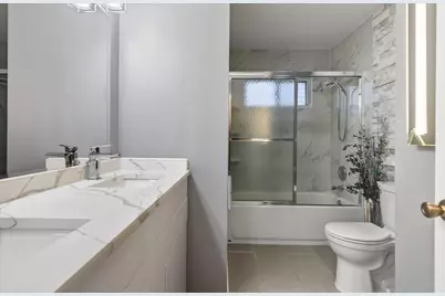 2010 N Oak Wood Drive, Arlington Heights, IL 60004 - Photo 18