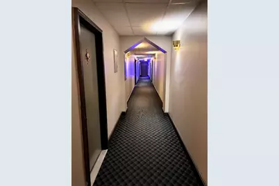 3933 N Clarendon Avenue #211, Chicago, IL 60613 - Photo 4