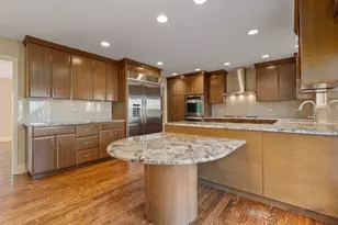 3926 Raintree Ln, Northbrook, IL 60062 - Photo 6