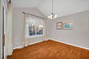 2357 Twilight Dr, Aurora, IL 60503 - Photo 8