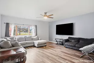 33639 N Greentree Rd, Grayslake, IL 60030 - Photo 6