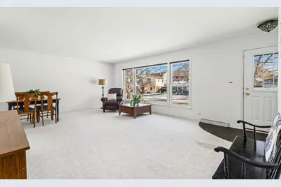 139 Thelin Court, Wilmette, IL 60091 - Photo 4