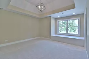 594 W Comstock Ave, Elmhurst, IL 60126 - Photo 10