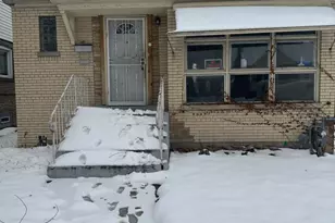 105 E 140th Ct, Riverdale, IL 60827 - Photo 2
