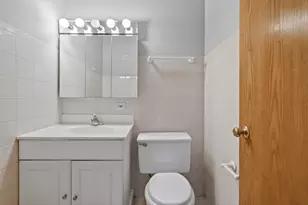 918 E Old Willow Rd, Prospect Heights, IL 60070 - Photo 16