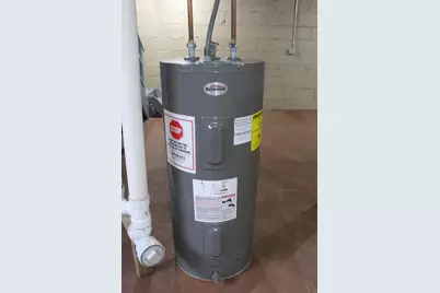 1512 N Rockton Avenue N, Rockford, IL 61103 - Photo 26