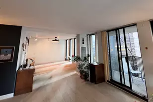 200 E Delaware Pl, Chicago, IL 60611 - Photo 8